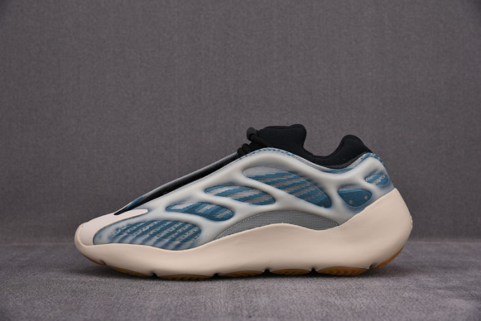 EEZY BOOST 700 V3 KYANT GY0260