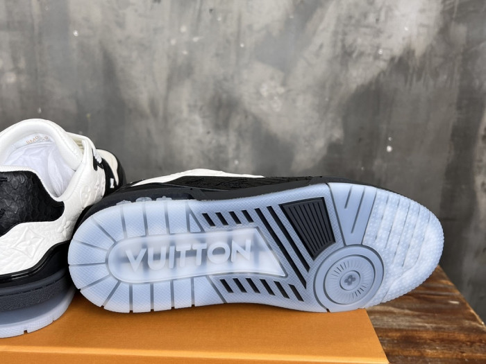 Louis Vuitton LV trainer LVT-216