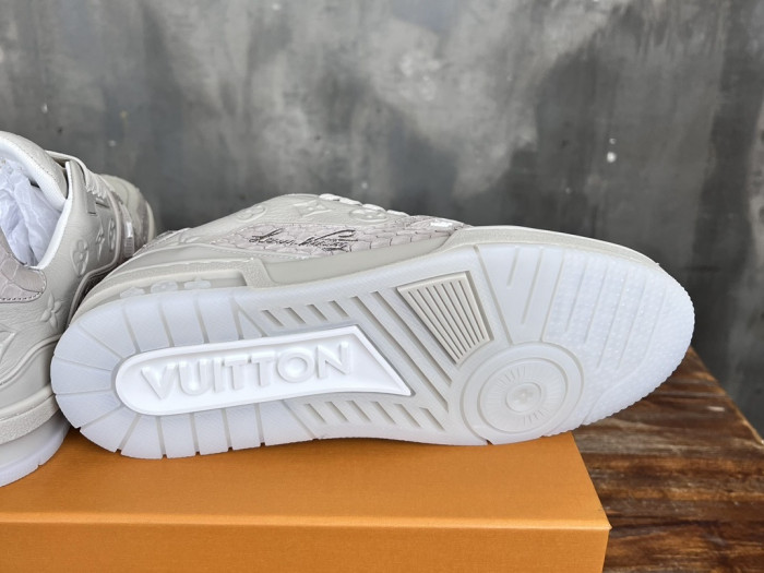 Louis Vuitton LV trainer LVT-215