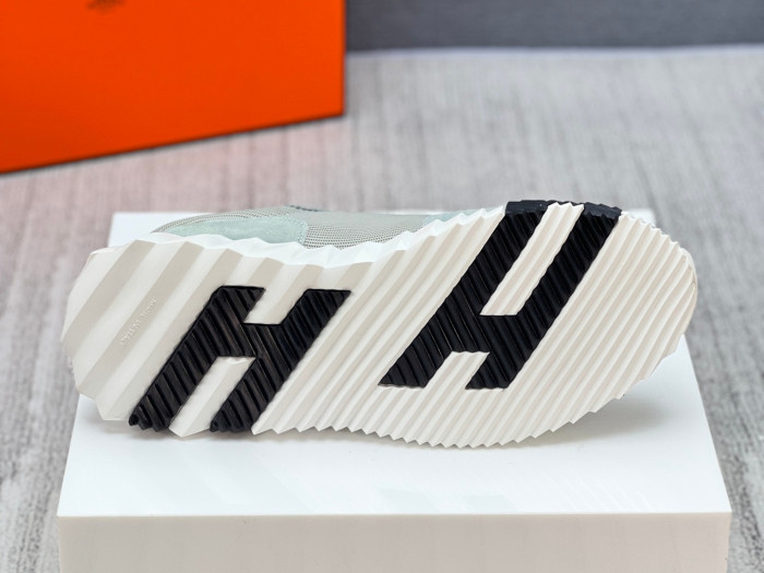 H**me5 sneaker hms008