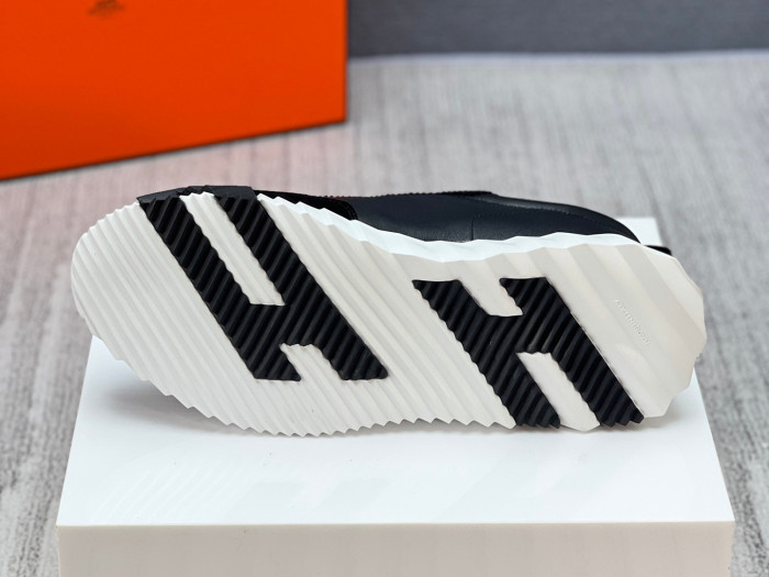 H**me5 sneaker hms005